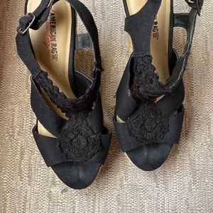 Sandals size 71/2 color black